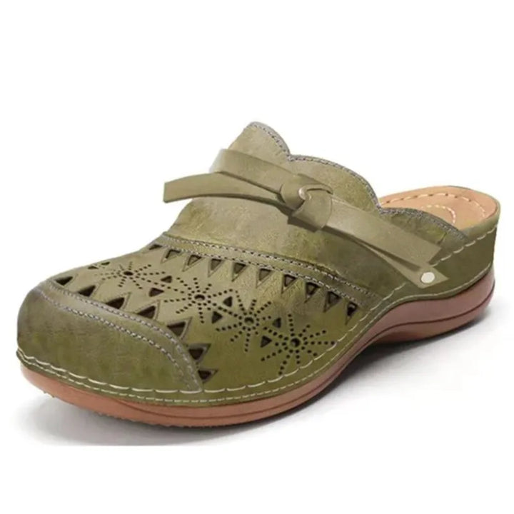 Fleur orthopedic sandals Céline de Montréal