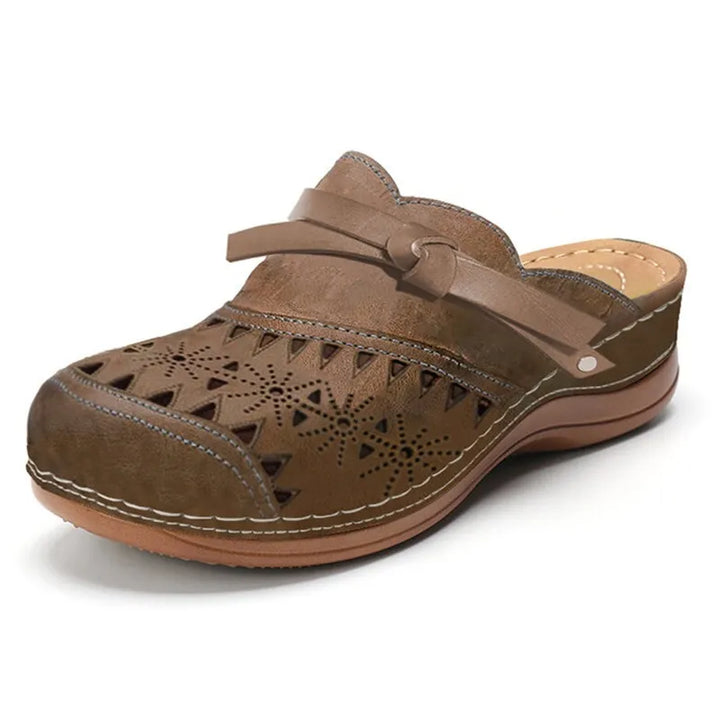 Fleur orthopedic sandals Céline de Montréal
