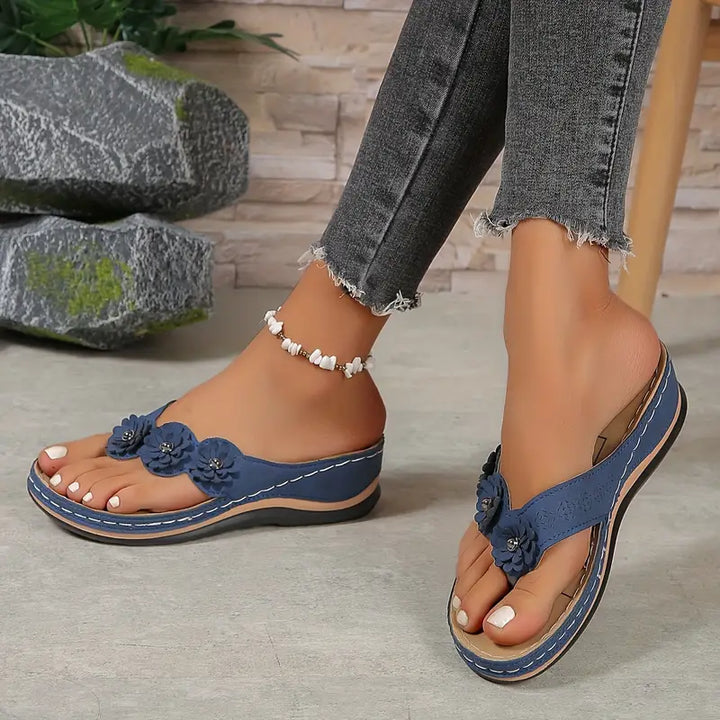 Héloïse orthopedic sandals Céline de Montréal