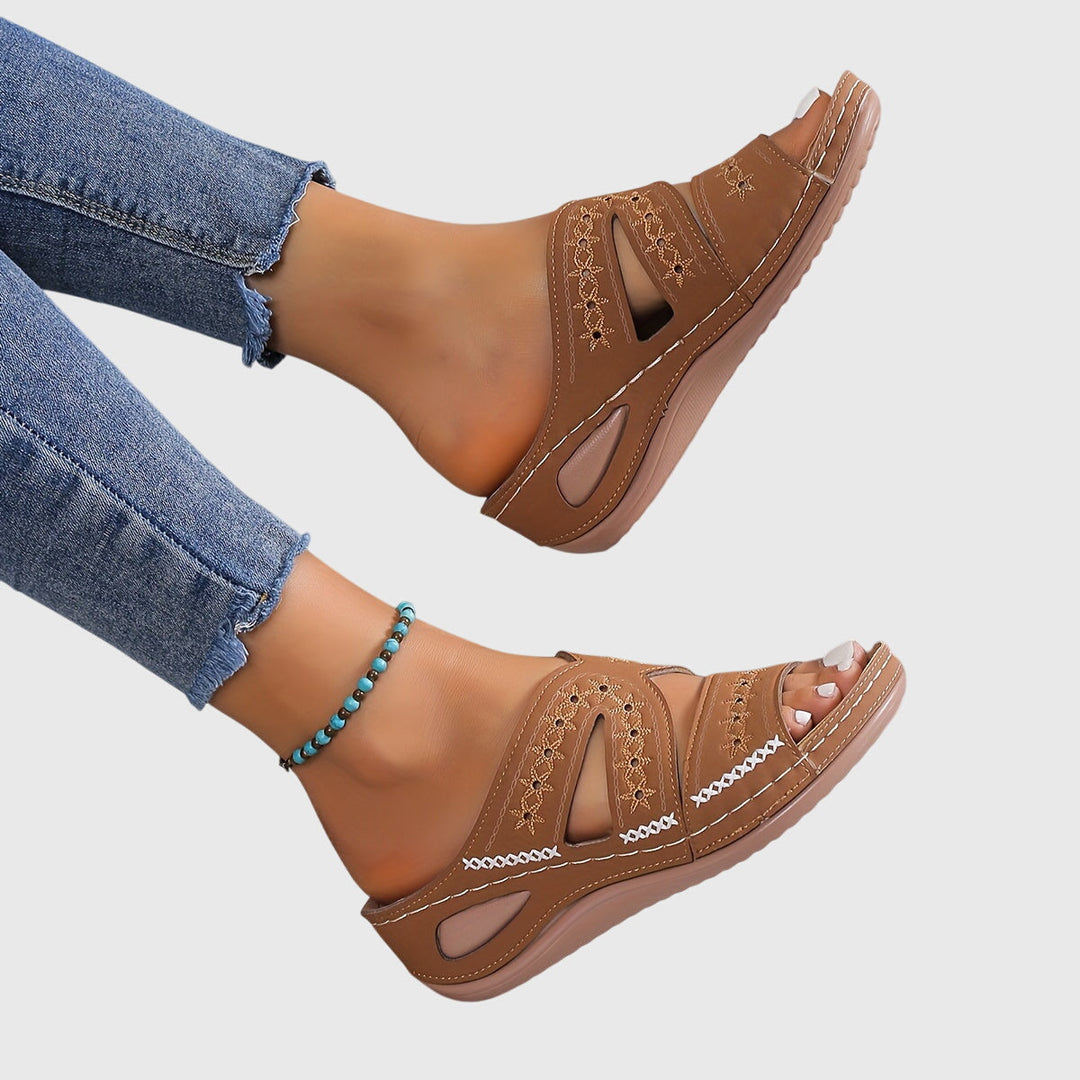 Noëlle orthopedic sandals Céline de Montréal