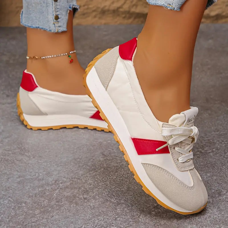 Helga – Orthopaedic Sneakers Orthopedic Sneakers — Céline de Montréal — view 5