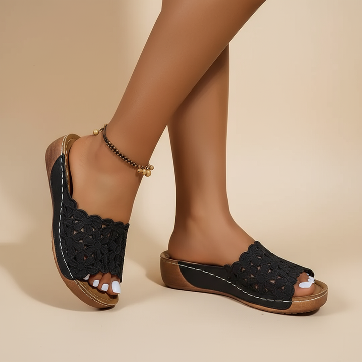 Delilah Orthopedic Sandals — Céline de Montréal — view 4