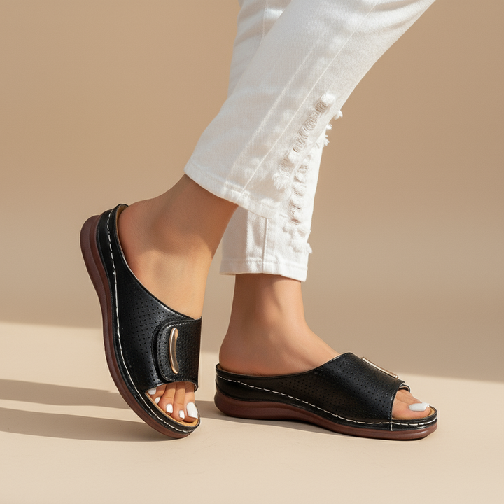 Joanna Sandals — Céline de Montréal — view 3