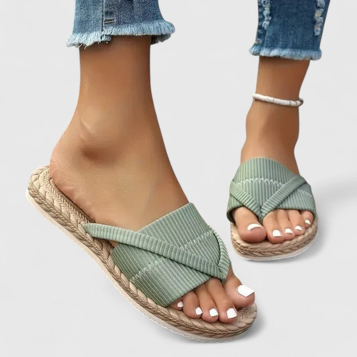 Estelle orthopedic sandals Céline de Montréal