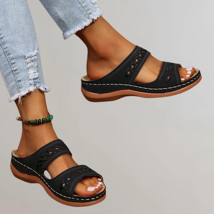 Pauline orthopedic sandals Céline de Montréal