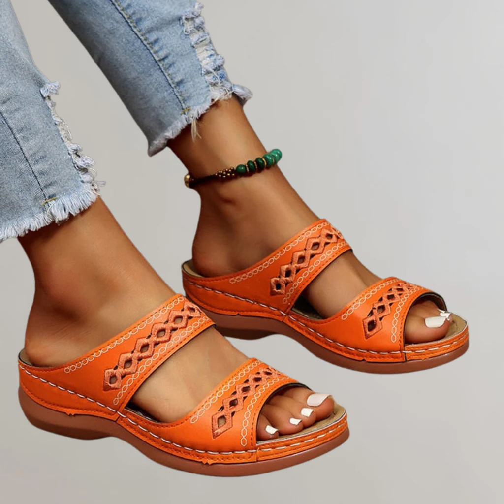 Pauline orthopedic sandals Céline de Montréal