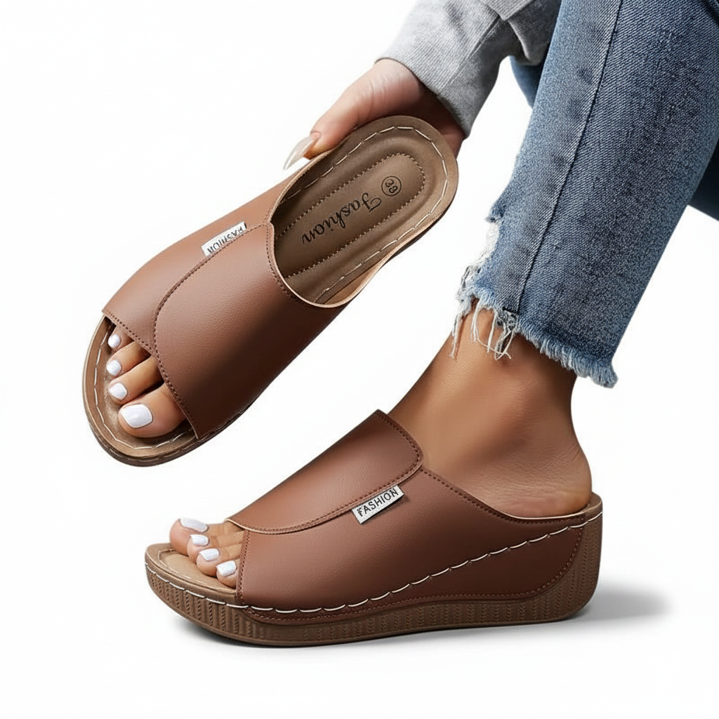 Adeline orthopedic sandals Céline de Montréal