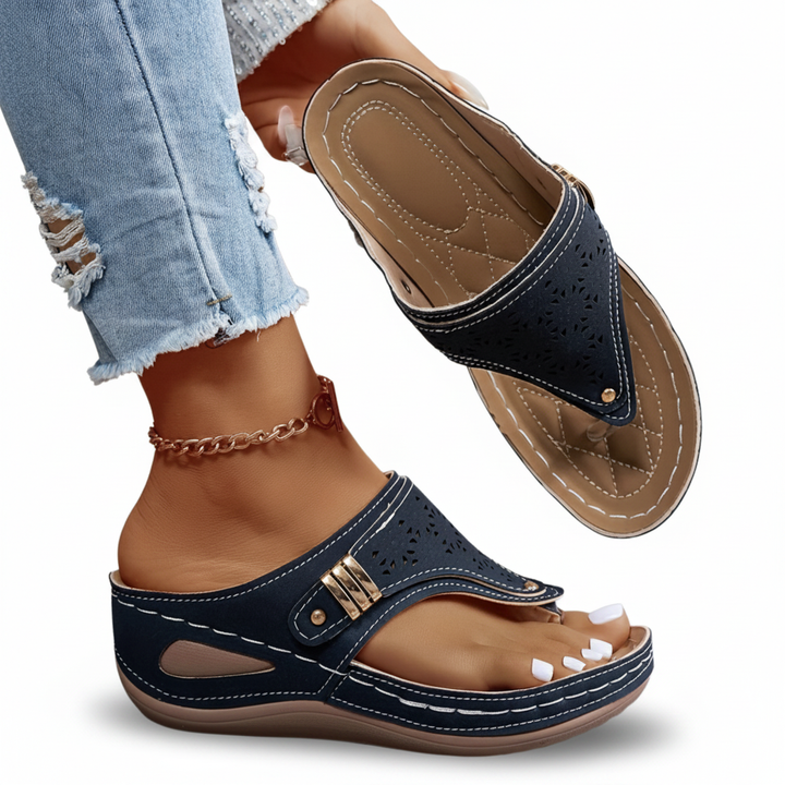 Aliénor orthopedic sandals Céline de Montréal