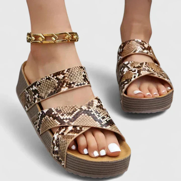Marguerite orthopedic sandals Céline de Montréal
