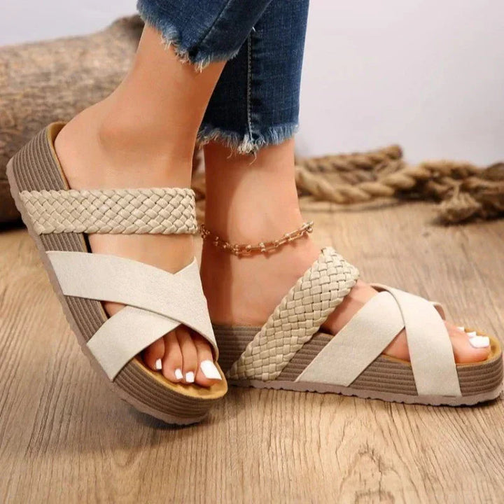 Ava Orthopedic Sandals — Céline de Montréal