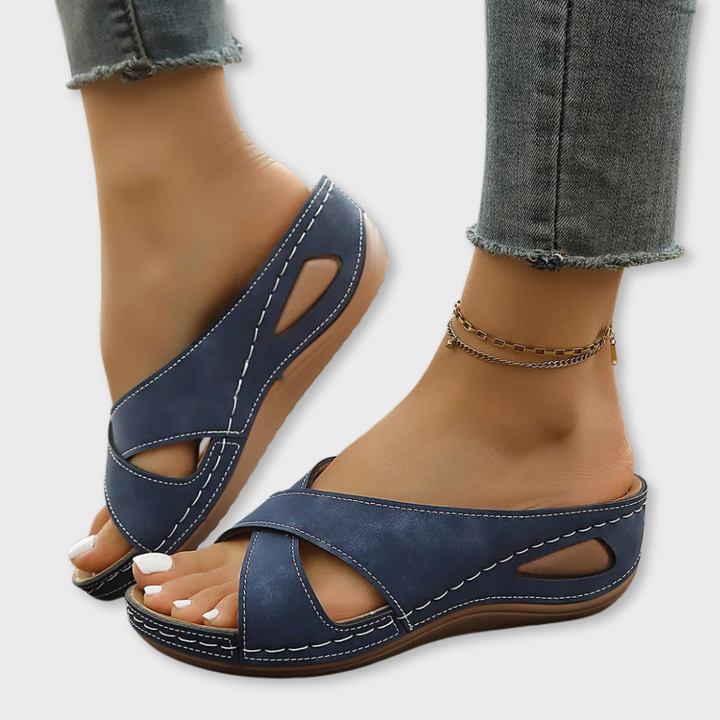 Élise orthopedic sandals Céline de Montréal