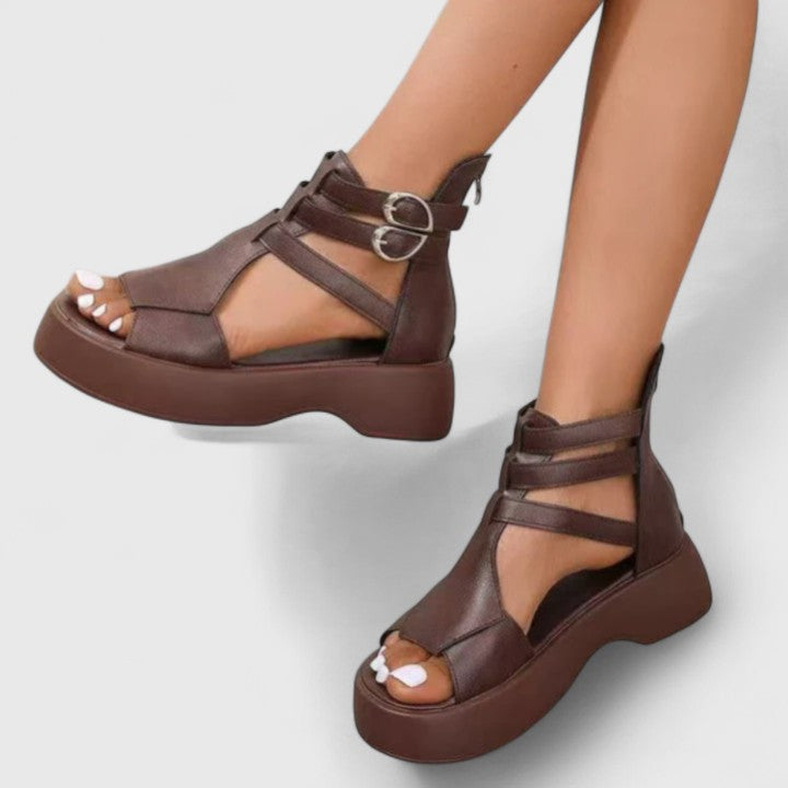 Ivana orthopedic sandals Céline de Montréal
