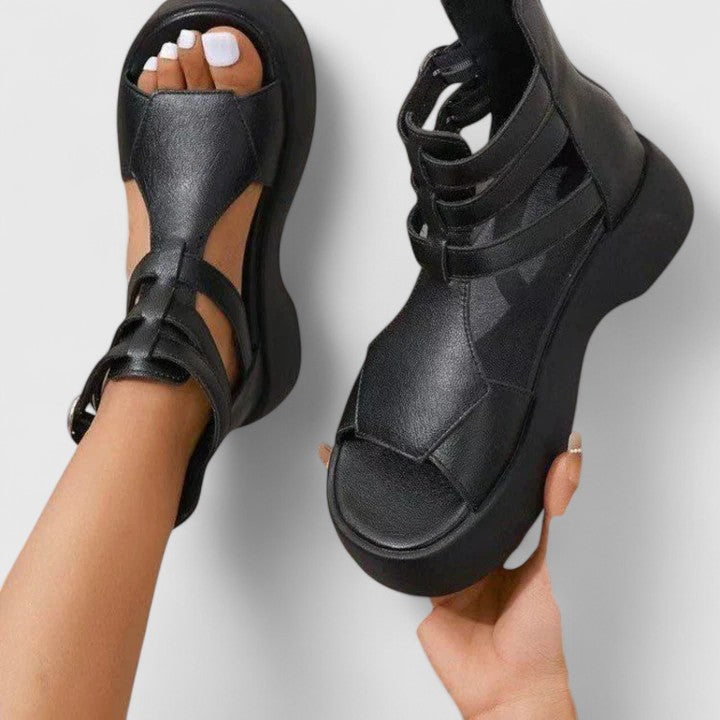 Ivana orthopedic sandals Céline de Montréal