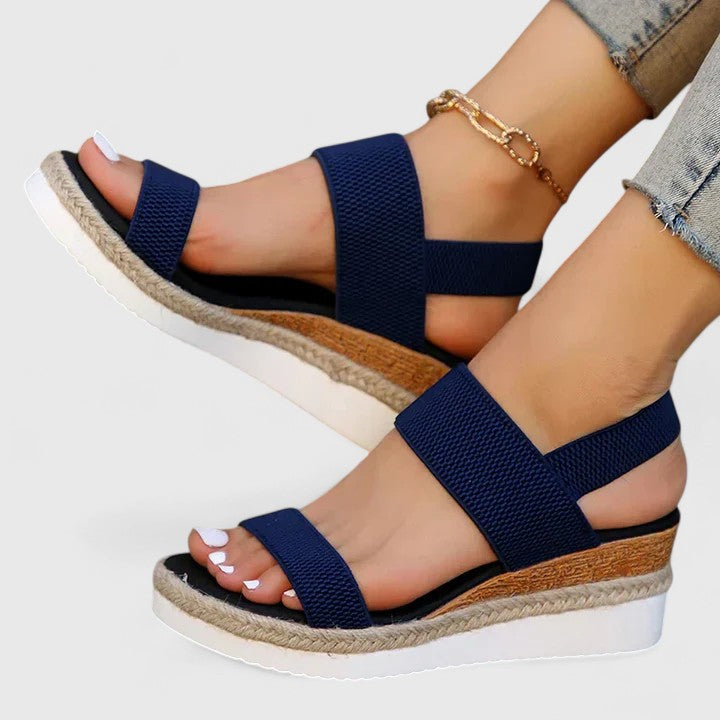 Violette orthopedic sandals Céline de Montréal